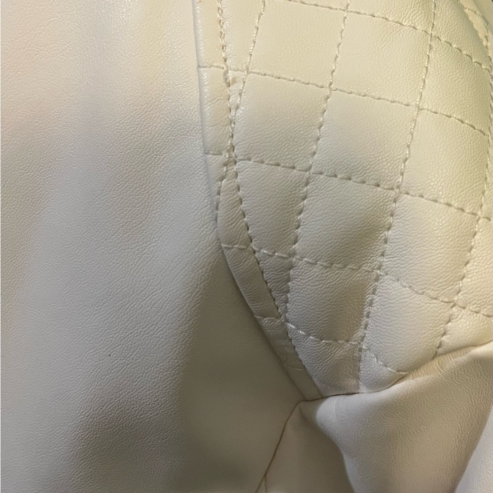 Guess Women's Cream Faux Leather Jacket Sz Large - Picture 8 of 10